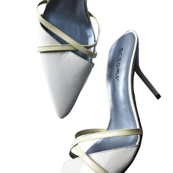 Vintage BCBGirls Cream Pointy Toe Mules - Picture 4 of 6